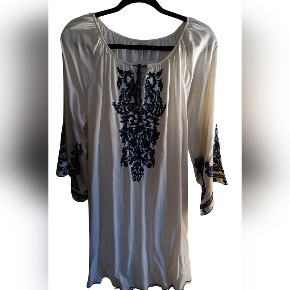 Medium White and Navy Dress